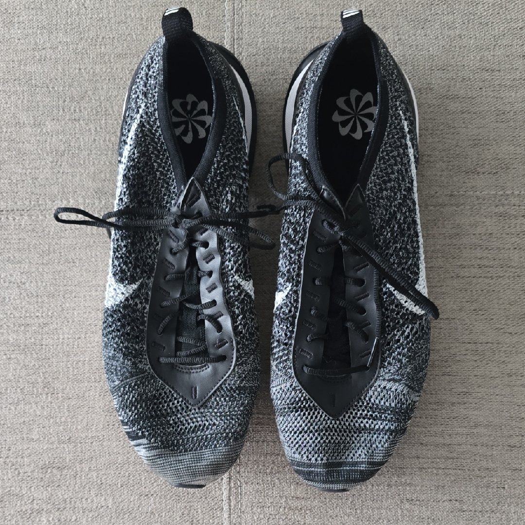 Nike Black And White Flyknit Sneakers Sz 10.5